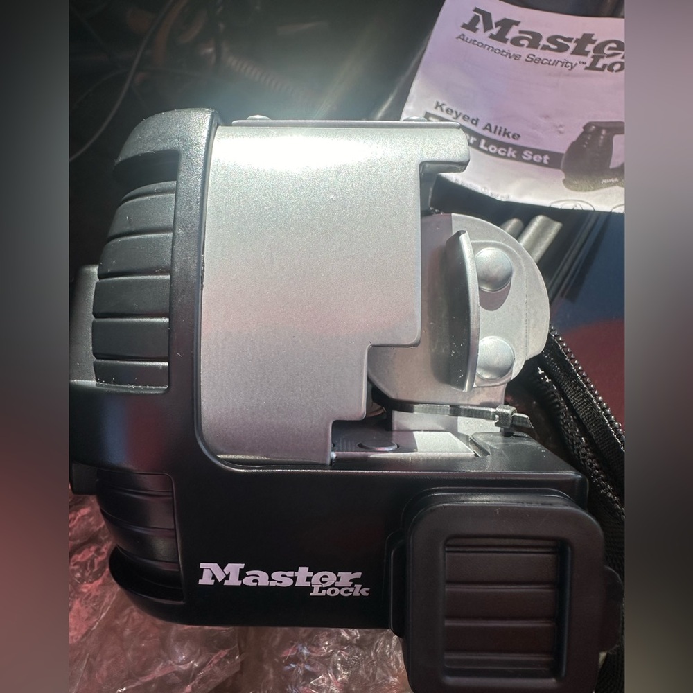 Universal trailer coupler lock fits 1-7/8in, 2in and most 2-5/16in couplers